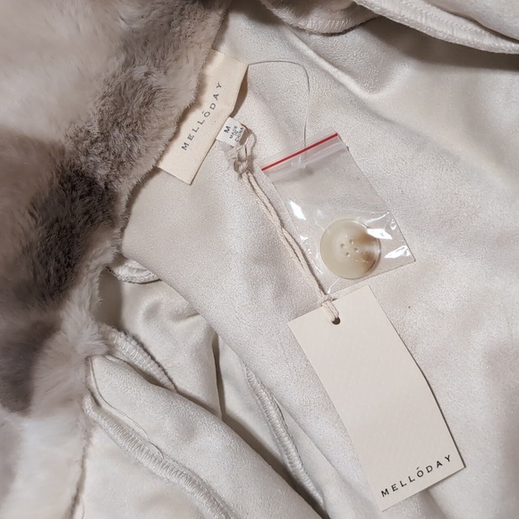 Melloday The Softest Double Breasted Faux Fur Coat Size Medium Nwt ❤️ - Picture 10 of 10